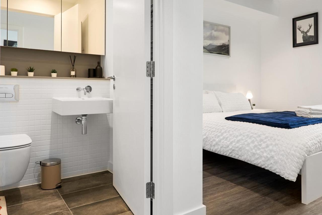 Morden Lovely 3Bedroom Apartment London Abbey Wood 외부 사진