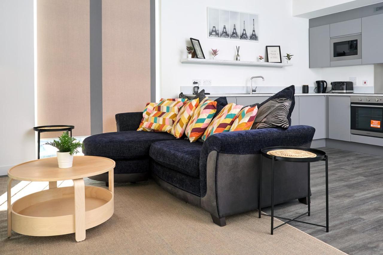 Morden Lovely 3Bedroom Apartment London Abbey Wood 외부 사진