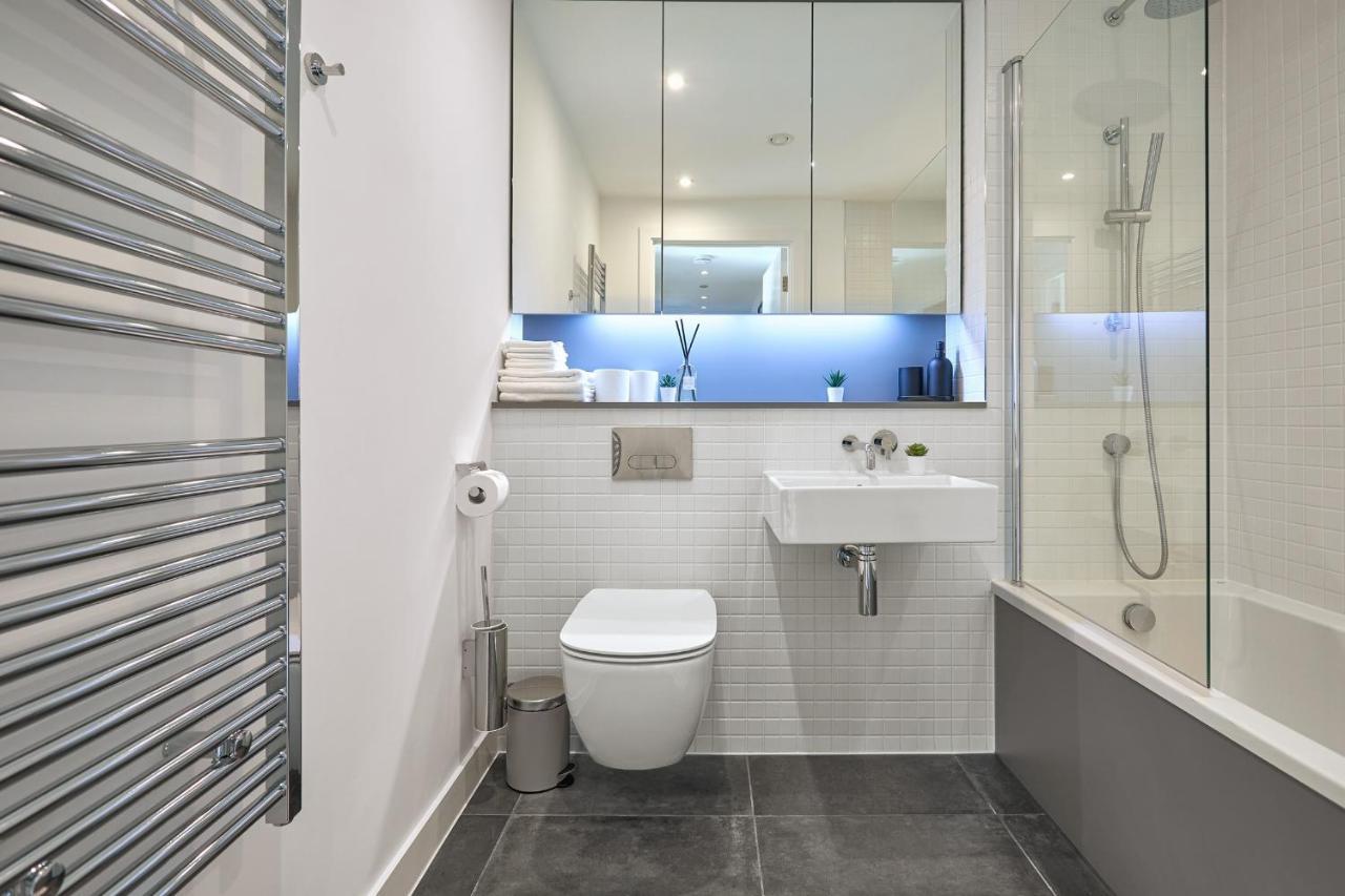 Morden Lovely 3Bedroom Apartment London Abbey Wood 외부 사진